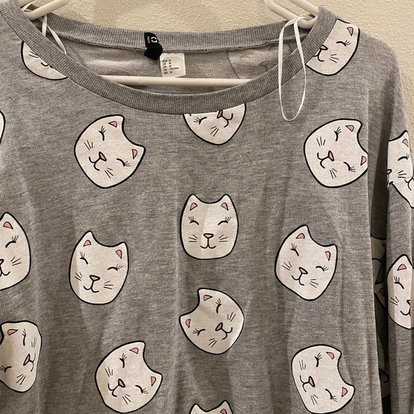 Cat Print Top 🐱 - Picture 2 of 4